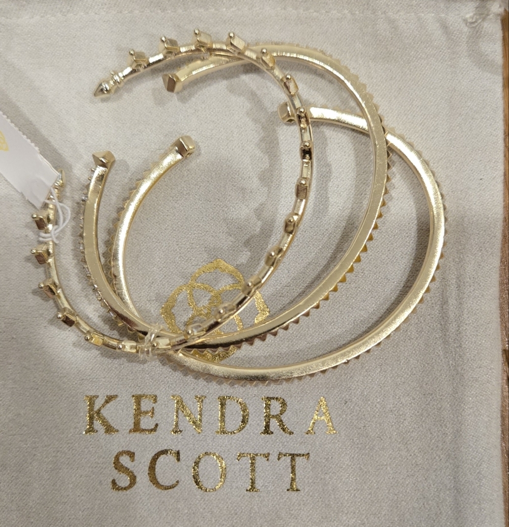 Kendra Scott Delphine Gold Pinch Cuff Bracelet Set - Picture 2 of 5